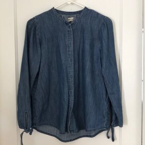 perfect condition madewell chambray shirt